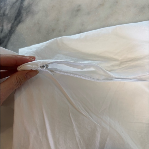 Frette Pair White Zippered Pillowcases - King
